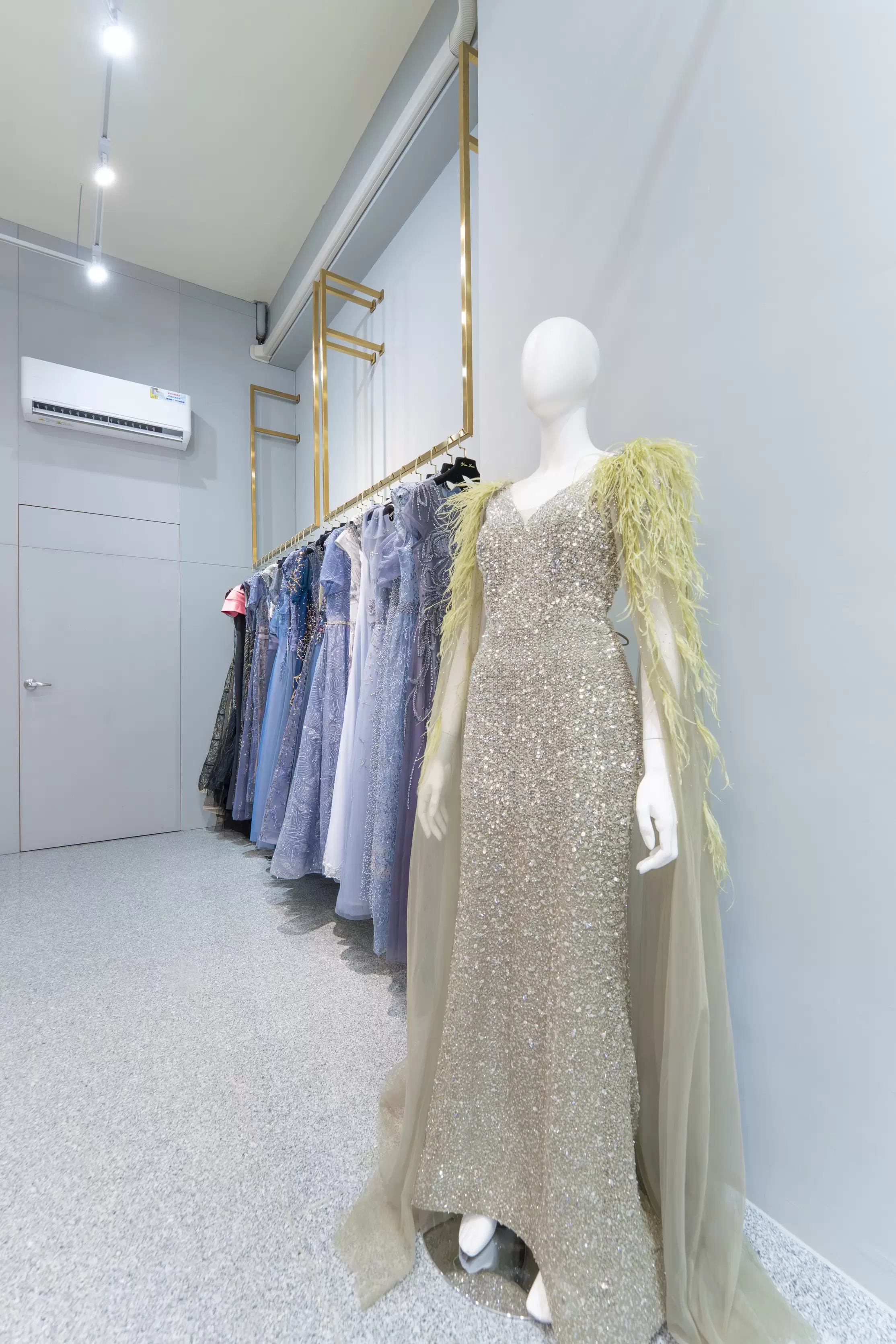 侑樂精品禮服高雄館